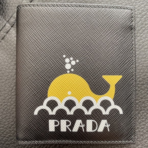 Prada bifold wallet - Picture 2 of 3